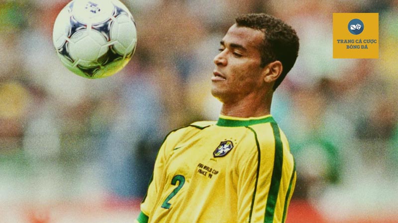 cafu là hậu vệ cánh phải hay nhất người brazil